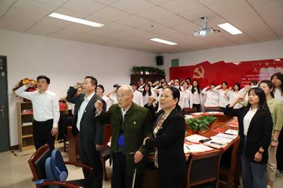支部党员重温入党誓词 支部党员重温入党誓词